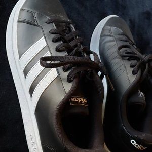 Adidas Sneaker